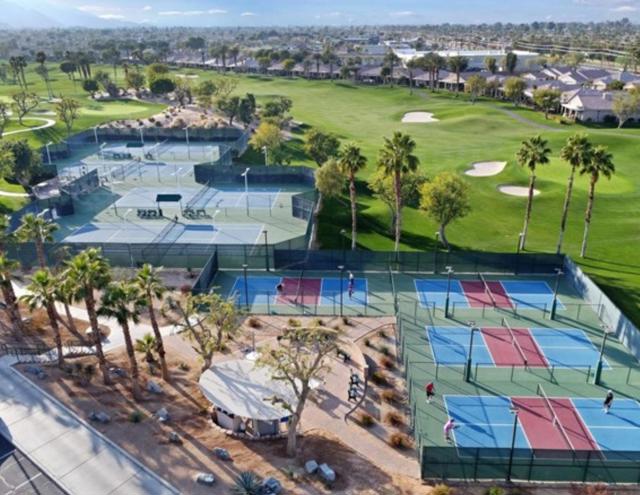 80418 Dumphries Court, Indio CA: https://media.crmls.org/mediaz/aa795f0d-f044-4fc0-b345-cf5c456832f2.jpg