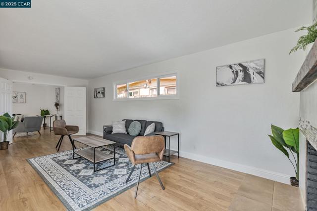 259 Los Altos Pl, American Canyon CA: https://media.crmls.org/mediaz/aa79a46e-7b5d-45b2-89bc-e3fc48c97518.jpg
