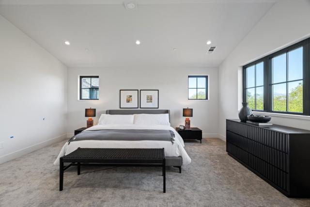 535 Creekside Court, Half Moon Bay CA: https://media.crmls.org/mediaz/aa7a53b4-9019-4dd2-a235-49cc7f1c7510.jpg