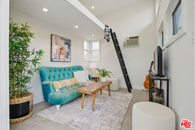 2623 Merced Street, Los Angeles CA: https://media.crmls.org/mediaz/aa7a8625-c200-46cc-998c-23158917b16b.jpg