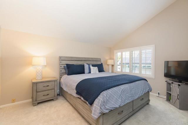 10667 Viacha Dr, Tierrasanta CA: https://media.crmls.org/mediaz/aa7ae885-5e68-4fb0-a4ed-5d2cbfc8f12c.jpg