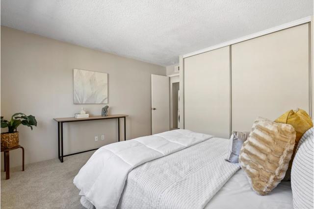 Image 17 of 27 For 2462 Bayshore Road 6