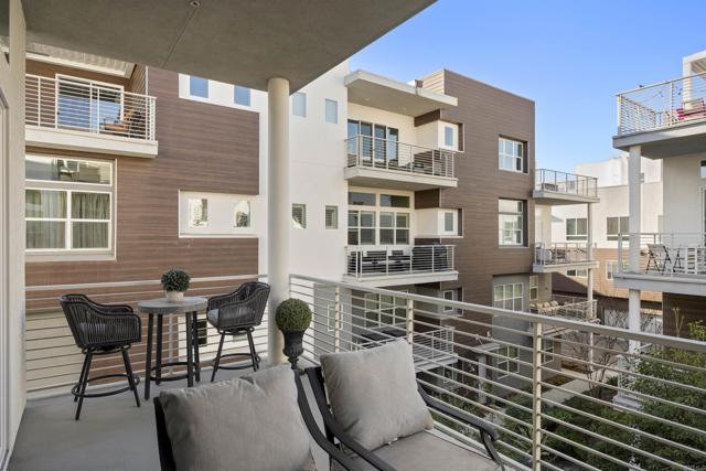 Detail Gallery Image 17 of 50 For 2049 Bravo Loop #6,  Chula Vista,  CA 91915 - 3 Beds | 3 Baths