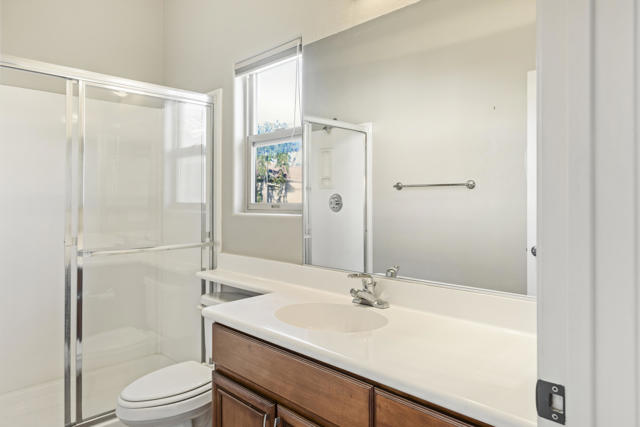 86 N Kavenish Drive, Rancho Mirage CA: https://media.crmls.org/mediaz/aa7bdf7d-11cb-4343-bb73-bc5c36cc7c80.jpg