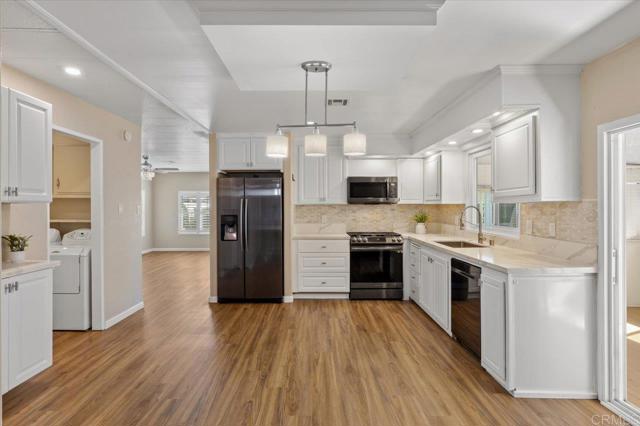 Detail Gallery Image 10 of 43 For 3535 Linda Vista Dr #193,  San Marcos,  CA 92078 - 2 Beds | 2 Baths
