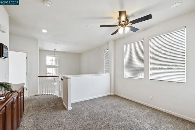 127 Sanford Ct, Brentwood CA: https://media.crmls.org/mediaz/aa7c35aa-60bc-4a0c-8bde-e76e24db91b9.jpg
