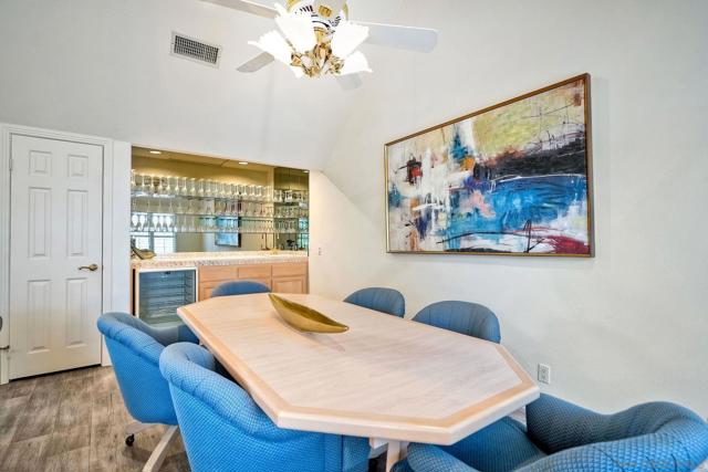 7635 Draper Avenue, La Jolla CA: https://media.crmls.org/mediaz/aa7c574a-2b05-4751-93e0-f551caf0612e.jpg