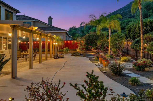 23860 Hollingsworth Dr, Murrieta CA: https://media.crmls.org/mediaz/aa7d34c6-f173-4335-b8f4-22da1b05e514.jpg