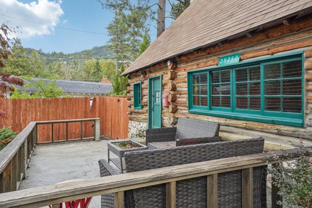 25750 Alderwood, Idyllwild CA: https://media.crmls.org/mediaz/aa7eba41-2200-415e-a5ce-74d87875f100.jpg