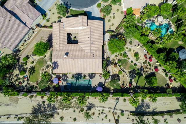 52540 Vino, La Quinta CA: https://media.crmls.org/mediaz/aa81b14d-3c38-4ee1-b159-6c9e4870a1b6.jpg