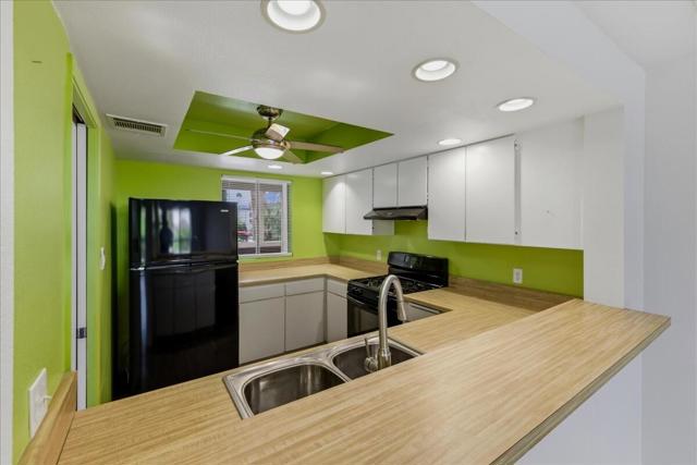 453 E Via Escuela #522, Palm Springs, CA 92262