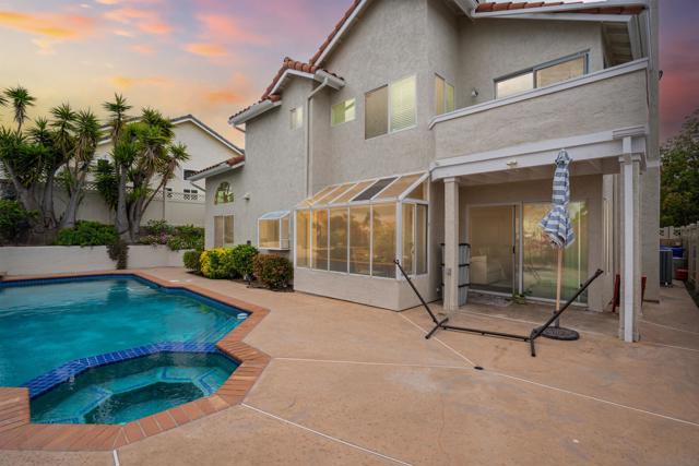 18037 Saponi Ct, San Diego CA: https://media.crmls.org/mediaz/aa828ec3-3445-462e-8314-9aa72f971b07.jpg