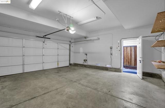 5014 Prairie Way, Antioch CA: https://media.crmls.org/mediaz/aa82b5d3-9871-489e-9bed-59855f6db466.jpg