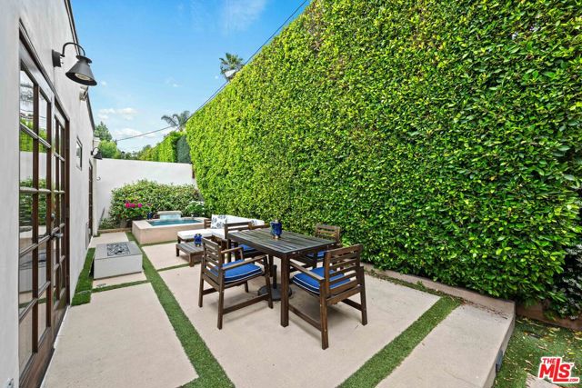 8265 Romaine Street, West Hollywood CA: https://media.crmls.org/mediaz/aa83765a-9b23-493d-affd-dbeafb6b23c7.jpg