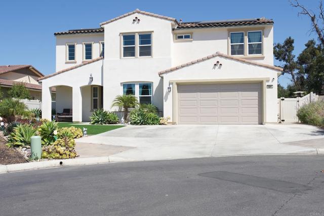 Detail Gallery Image 7 of 49 For 1564 Manzanita Hollow, Vista,  CA 92084 - 5 Beds | 4 Baths