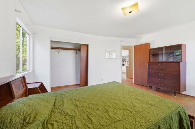 3915 Kingridge Drive, San Mateo CA: https://media.crmls.org/mediaz/aa85fcde-e639-49b4-a872-a2b8c91908a6.jpg