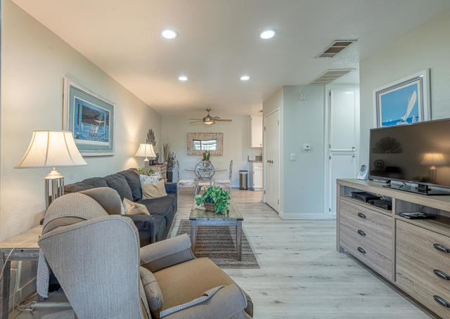 2820 N Arcadia Court, Palm Springs CA: https://media.crmls.org/mediaz/aa867684-67c7-4e82-973c-0f672b98651c.jpg