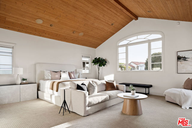 7320 Trask Avenue, Playa del Rey CA: https://media.crmls.org/mediaz/aa871aa4-b8a1-4399-92f0-3abb7fd04890.jpg