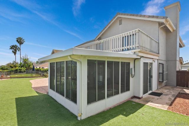 1705 Hawk View Dr, Encinitas CA: https://media.crmls.org/mediaz/aa874b6e-6284-462c-9d5b-4299a03b4a1d.jpg