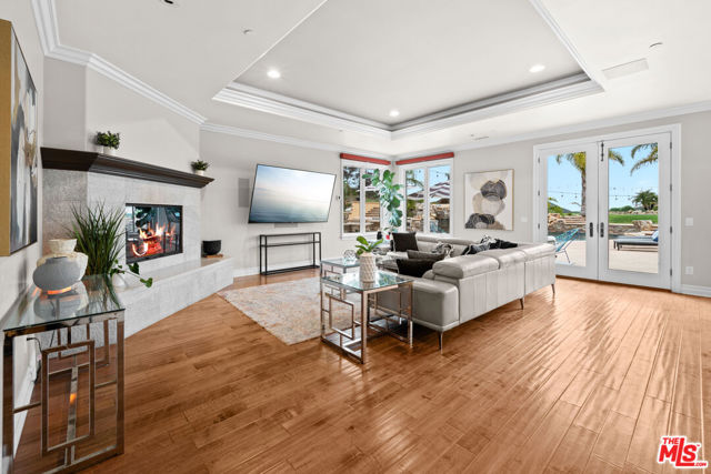 5105 Via El Cerro, Newbury Park CA: https://media.crmls.org/mediaz/aa87c3c9-42af-49cb-a94f-471138e57f3a.jpg
