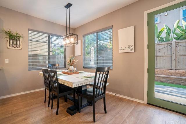 Detail Gallery Image 14 of 39 For 1132 Cherry Tree Lane, Vista,  CA 92084 - 4 Beds | 2/1 Baths