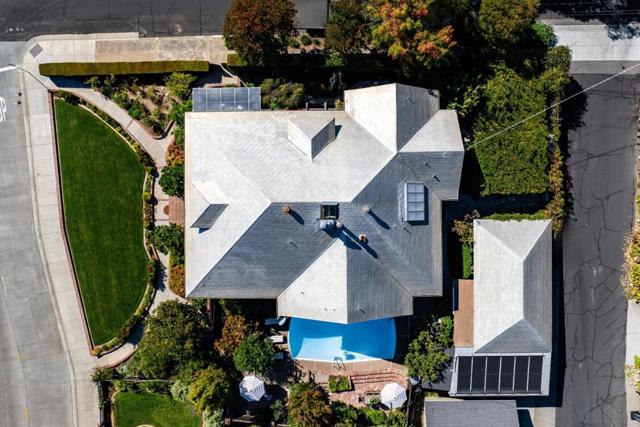 101 Glen Ridge Avenue, Los Gatos CA: https://media.crmls.org/mediaz/aa88bb85-892b-45b7-86cb-c04788637783.jpg