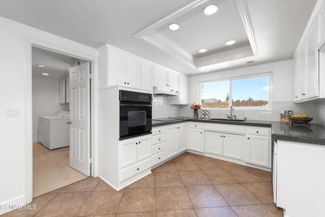 2763 Michael Drive, Newbury Park CA: https://media.crmls.org/mediaz/aa88d0ed-c9c5-44a2-8cfa-186d8ea3a76e.jpg