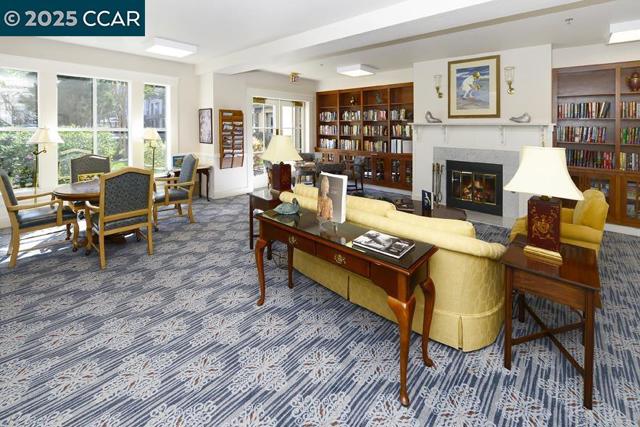 1860 Tice Creek, Walnut Creek CA: https://media.crmls.org/mediaz/aa8934ef-3418-4b43-b783-41ccb5180981.jpg