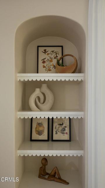 Detail Gallery Image 18 of 41 For 1896 E Mountain St, Pasadena,  CA 91104 - 4 Beds | 2/1 Baths