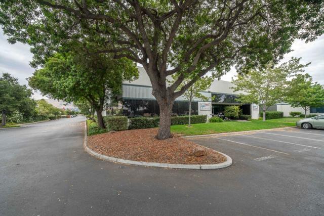 Image 20 of 21 For 44238 Fremont Boulevard