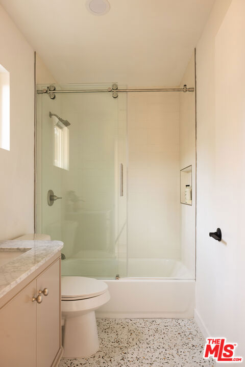 1336 Armadale Avenue, Los Angeles CA: https://media.crmls.org/mediaz/aa8c3edc-8e20-424d-82dc-67960c32db36.jpg