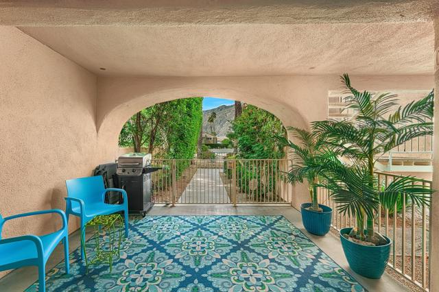 500 E Amado Road, Palm Springs CA: https://media.crmls.org/mediaz/aa8c5995-c0f3-477b-b4a2-41f6c64f9324.jpg