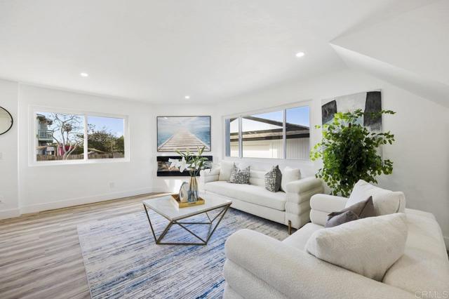 Detail Gallery Image 13 of 58 For 2537 Davis Ave, Carlsbad,  CA 92008 - 4 Beds | 2 Baths