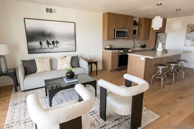 2481 La Marque St, San Diego CA: https://media.crmls.org/mediaz/aa8d3202-3029-4ab4-bfbe-1ae9e558c297.jpg