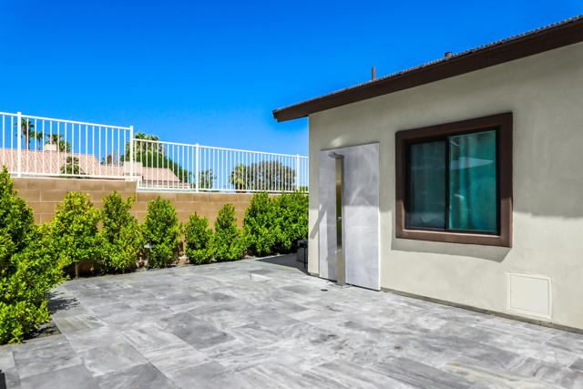 79575 Camelback Drive, Indio CA: https://media.crmls.org/mediaz/aa8d50b1-8419-4de0-853f-21d1f4f08ae7.jpg