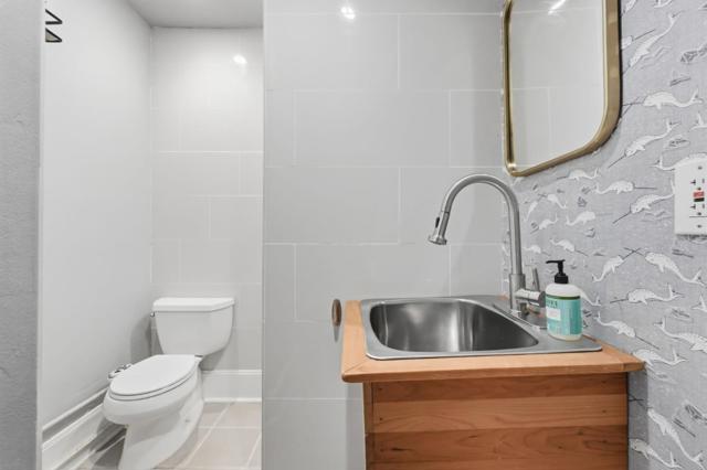 71 Salada Avenue, Pacifica CA: https://media.crmls.org/mediaz/aa8e530a-57e7-47bb-8377-ace73287e89e.jpg