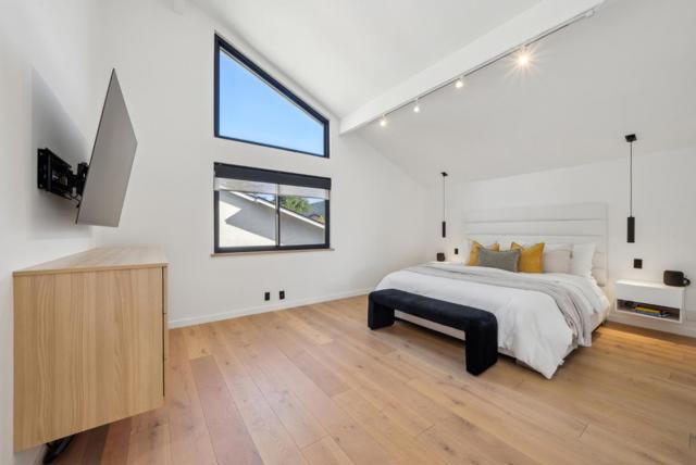 116 Loma Vista Court, Los Gatos CA: https://media.crmls.org/mediaz/aa90525a-48a3-4a1a-92dd-f705c0cfaa6b.jpg