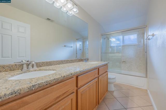 320 Miranda Ln, Alamo CA: https://media.crmls.org/mediaz/aa9064c9-832c-478f-bab5-2b97f0c1c8b5.jpg