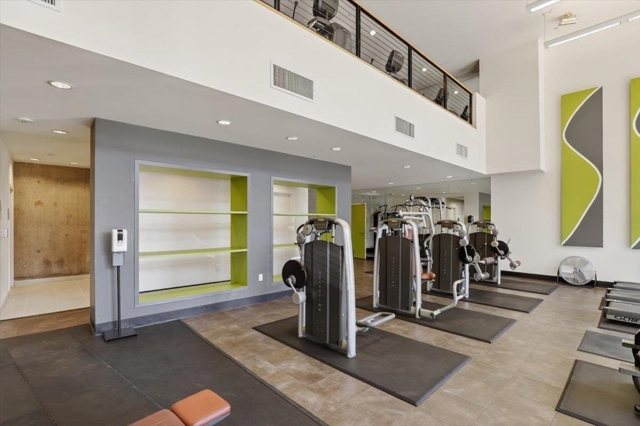 311 Oak St, Oakland CA: https://media.crmls.org/mediaz/aa91409a-6f0d-4715-aa3d-dc98e96a9a71.jpg