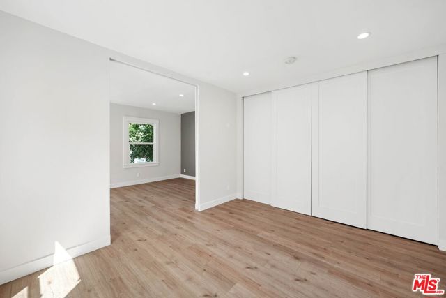 522 - 532 Idaho Avenue, Santa Monica CA: https://media.crmls.org/mediaz/aa91a76b-7959-43ac-945f-7caa06ec553d.jpg