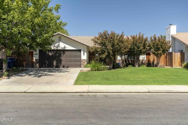 Detail Gallery Image 6 of 39 For 10908 Royal Ascot Ave, Bakersfield,  CA 93312 - 4 Beds | 2 Baths