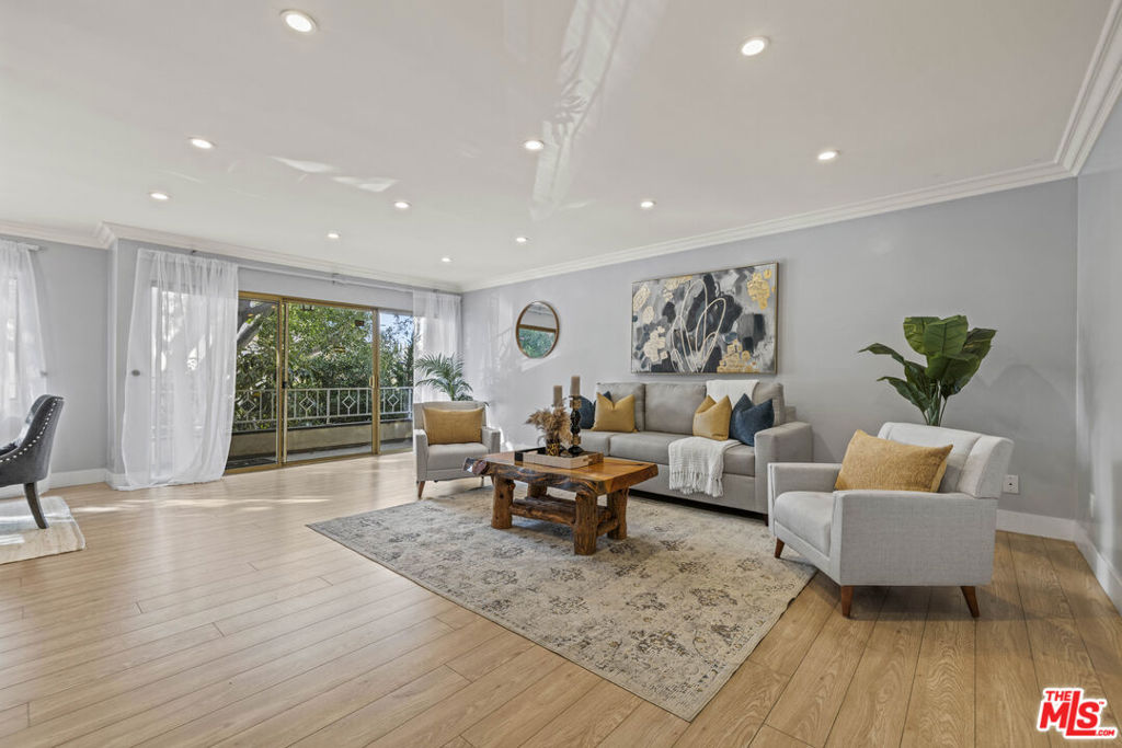 910 S Holt Avenue #101