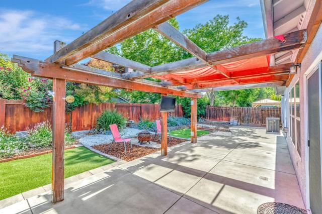 761 Gia Court, Hollister CA: https://media.crmls.org/mediaz/aa942888-7134-4f35-91c5-d5bbf169965a.jpg