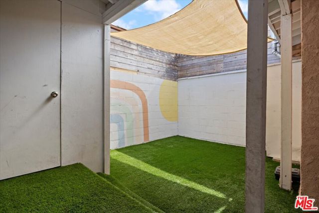 2840 S Mansfield Avenue, Los Angeles CA: https://media.crmls.org/mediaz/aa954706-e71d-4765-95bf-90b4ad71aa00.jpg