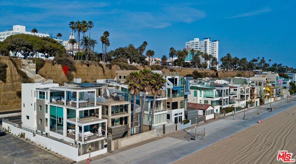 1255 Palisades Beach Road