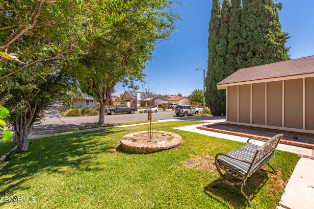 3268 Hilldale Avenue, Simi Valley CA: https://media.crmls.org/mediaz/aa98bbf3-5ae2-4db9-a162-adad3382a591.jpg