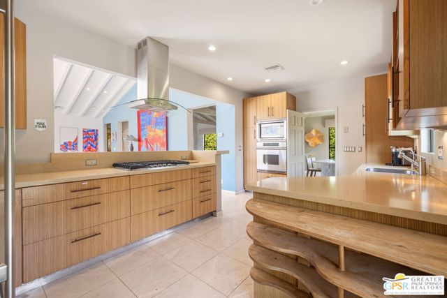 Image 20 of 57 For 311 Via Sol  