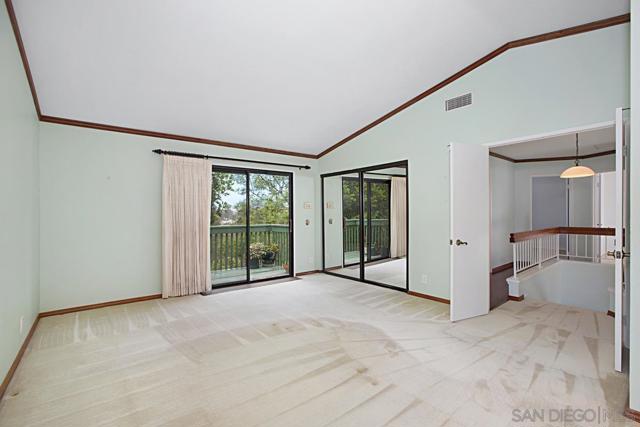 10751 Oakbend Dr, San Diego CA: https://media.crmls.org/mediaz/aa98e723-5d3b-4053-9e1b-dfac8752a7bb.jpg