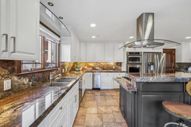 450 King Street, Redwood City CA: https://media.crmls.org/mediaz/aa994726-f5c6-4a49-b30f-38f39292d1a7.jpg