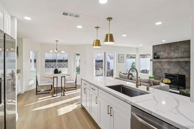 664 Crescent Dr, Chula Vista CA: https://media.crmls.org/mediaz/aa996450-581b-45d9-8233-c49c0cc8d4ec.jpg